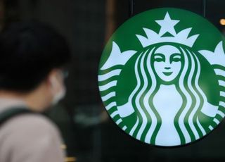 스타벅스, 위생 논란 '페리에' 선제적 판매 중단