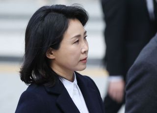 김혜경, 신변보호 받으며 첫 재판 출석…"뒤늦게 기소, 정치검찰이라 해도 너무해"