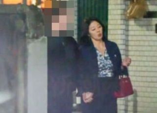 "국회 출근 전 불륜男과 호텔서…" 증거사진까지 나와 '발칵'