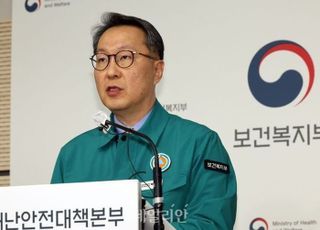 복지차관, “의대교수들, 제자한테 환자생명 소중히 여기는 모습 보여줘야”