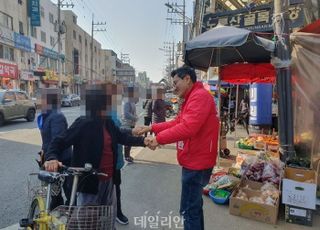 [동행취재] "밑바닥서부터 다시 시작"…'광진을' 오신환, '동네 한 바퀴'