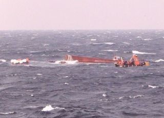 한 달 새 사망·실종자 수십 명…늘어나는 선박 사고에 ‘비상’ [요동치는 바다①]