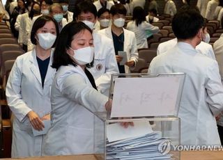 전국 의대 교수들, 너도 나도 사직 …"한동훈과의 대화, 알맹이 없고 공허하다"