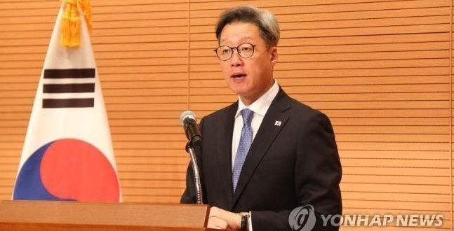"외교는 제발 전문 외교관에게 맡겨라"…'갑질 의혹' 정재호 주중대사 [뉴스속인물]