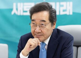 [인터뷰] 이낙연 "총선 후 민주세력 재건 위한 씨앗 남겨달라" 절절한 호소