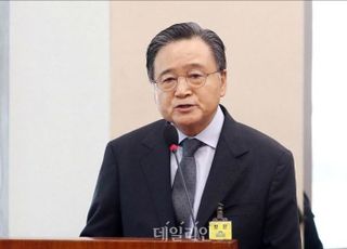 '소환불응' 허영인 SPC 회장 병원서 체포…검찰, 구속영장 검토할 듯