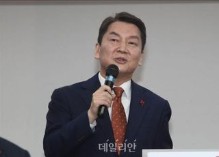 안철수, 당선되자마자 尹에 '쓴소리'…"의대증원 책임자 경질해야"
