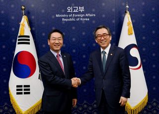 유정복, 조태열 외교부 장관 만나…“APEC 정상회의 인천 유치 요청”