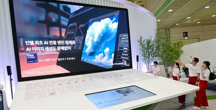 "우리가 찐이야" 삼성·LG, 월드IT쇼에서 AI 혁신 제품 경쟁