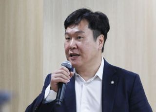 이화영 변호 맡았던 설주완…'회유 의혹' 제기 김광민 변호사 고소