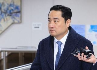 "박수현, 여성 문제로 사직" 명예훼손 혐의, 강용석 2심도 무죄…선거법만 벌금형