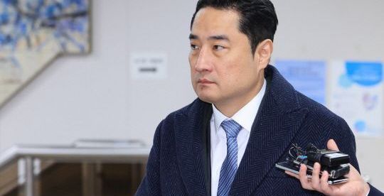 "박수현, 여성 문제로 사직" 명예훼손 혐의, 강용석 2심도 무죄…선거법만 벌금형