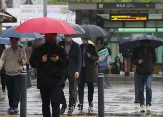 [오늘날씨] 전국 대부분 비…제주 강풍 유의