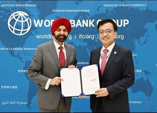 최상목, WB 개발위 참석해 EDCF 확대 제안…IMF PRGT 협정 서명도