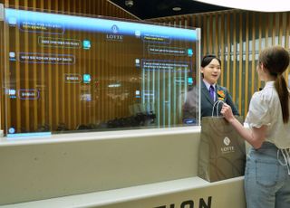 롯데백화점 잠실점, 국내 최초 ‘AI 통역 서비스’ 개시