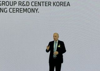 BMW, 수입차 1위 묻고 더블로 투자... 한국서 ‘미래’ 찾는다
