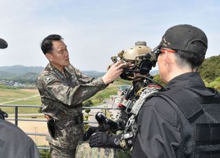 "전쟁시 적 지도부 신속 제거"…합참의장, 특전사 훈련 현장점검
