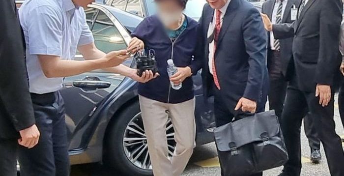 법무부, '잔고 증명서 위조' 尹대통령 장모 가석방 불허