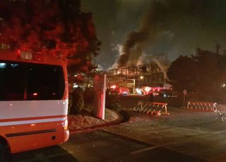 전주 재활용 처리시설서 가스 폭발…"소방 5명 부상"