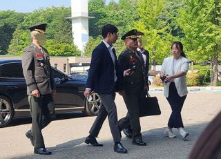 공수처, '채상병 외압의혹' 김계환 해병대사령관 15시간 조사