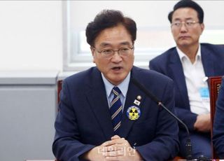김진표 들이받은 우원식 "국회의장은 사회자 아냐"