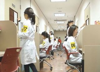 "외국 의사면허 소지자도 국내 의료행위 허용"…정부 초강수