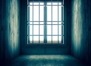 좁은 교도소 수감은 존엄성 침해…법원 "국가가 배상"