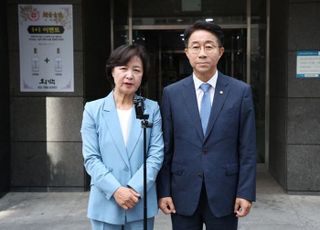 국회의장 경선 새 국면…조정식·정성호 사퇴에 '추미애·우원식 양자대결'