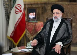 [속보]"이란 대통령 탄 헬기 비상착륙…구조대 급파"