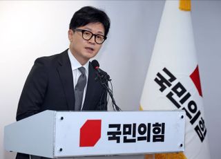 보폭 넓히는 한동훈…與 내부선 '6월 복귀설' 솔솔