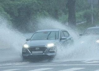 제주 서귀포에 220mm 역대급 폭우…한라산·올레길 통제