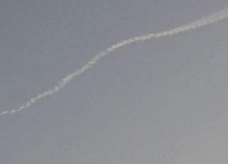 [속보] 군 "北미사일 2발 포착…단거리탄도미사일 600km, 탄도미사일 120km 비행"
