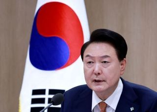 [속보] 尹, 시청 앞 교통사고'에 "희생된 분들 명복 빌어"