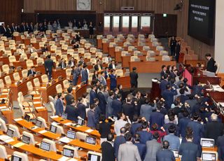 [속보] '채상병 특검법' 野 주도 국회 본회의 통과…국민의힘 불참