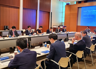 기재차관, 日도쿄서 WGBI 편입 총력전…“외국인 국채투자 환경 개선”