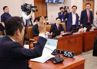 민주당, '尹 내외' 정조준…전례 없는 청원發 청문회로 '탄핵열차' 시동