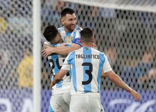 메시, 코파 아메리카 첫 득점…아르헨티나 결승행