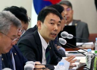 김용민 "법사위, '尹 탄핵청원' 소위 이후 '檢 탄핵조사' 시작"