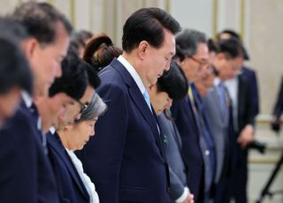 [속보]윤 대통령 "탈북민 포용, 북 인권개선 첫걸음·통일 대한민국 토대"