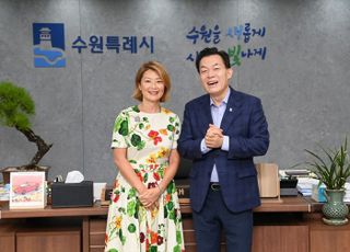 이재준 수원특례시장, 엘렌 박 미국 뉴저지주 하원의원 만나 교류협력 방안 논의