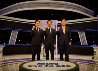 김두관 "제왕적 당대표, 미래 없어" vs 이재명 "당원 중심 정당이어야"