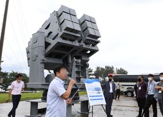 해군 로켓 모의테스트 중 오발사…"담당자 착오"