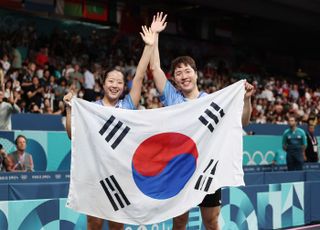 임종훈·신유빈 환상 호흡, 한국 탁구 12년 만에 올림픽 메달
