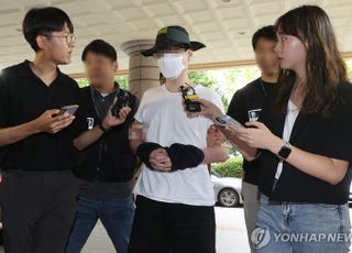 '일본도 살인' 피의자 구속심사 출석…"피해자에게 미안한 마음 없어"