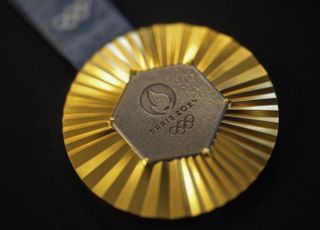 金 함량 전체 중 1.3%, 파리올림픽 금메달 얼마일까?