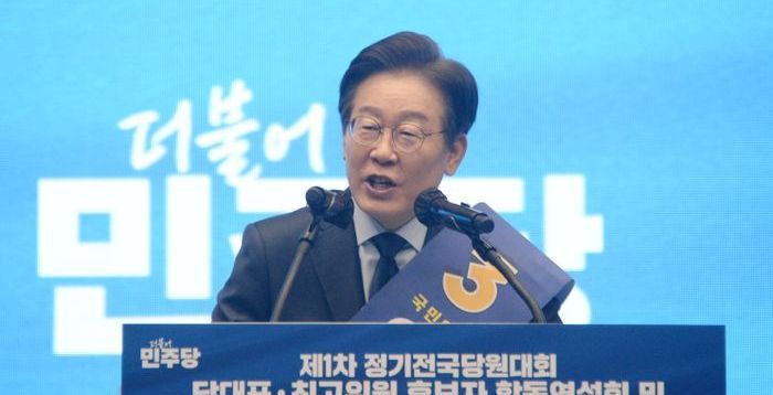 '90% 깨졌다' 이재명, 누적 득표 89%…'명심' 김민석, 정봉주에 역전
