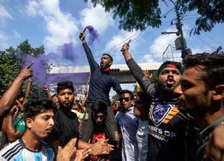 총리 도피 방글라데시, 과도정부 구성 합의…"노벨상 유누스가 수반"