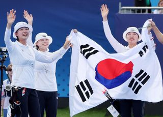 ‘소수정예가 쓴 깜짝 반전’ 한국, 도쿄 악몽 딛고 파리의 기적 [파리올림픽 폐막④]