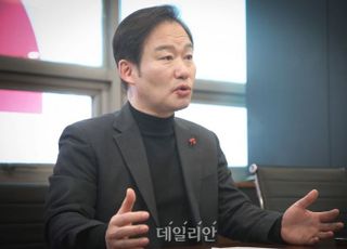 "두 동강 8·15 책임소재는 이종찬" "광복회장 물러나야"