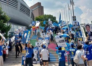 [현장] "이재명 대한 애정" 해명에도…정봉주, 극렬 반발에 10초 넘게 '말잇못'